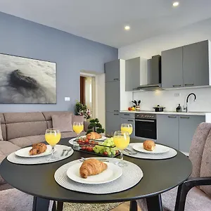 D&a Luxury With Free Parking Pula