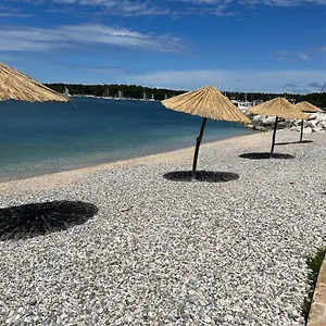  Apartamento By The Sea