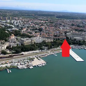 Апартаменты Arena, Пула