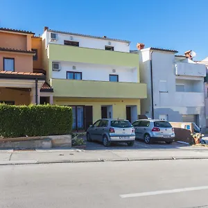 Milos Apartman