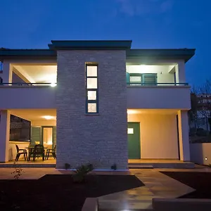 Appartamento Rooms&apartments Dama, Pola
